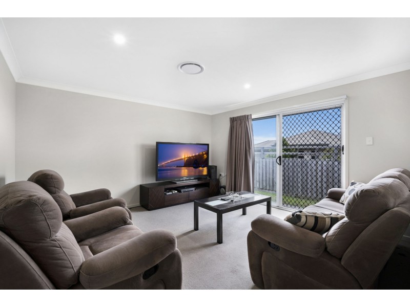 37 Cooloola Circuit, Warner QLD 4500