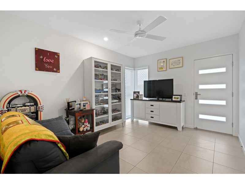 17 Gilvear Crescent, Strathpine QLD 4500