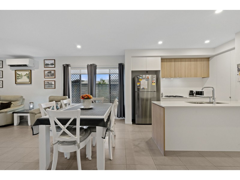 17 Gilvear Crescent, Strathpine QLD 4500