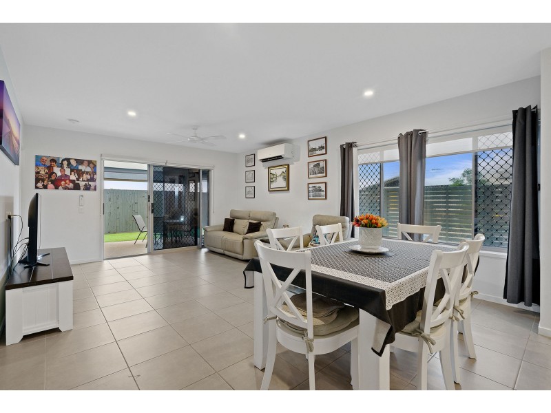 17 Gilvear Crescent, Strathpine QLD 4500