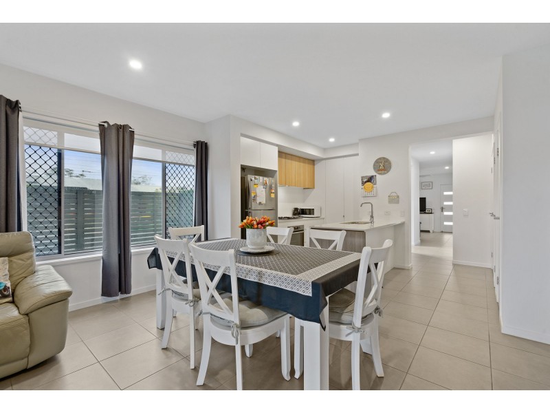 17 Gilvear Crescent, Strathpine QLD 4500