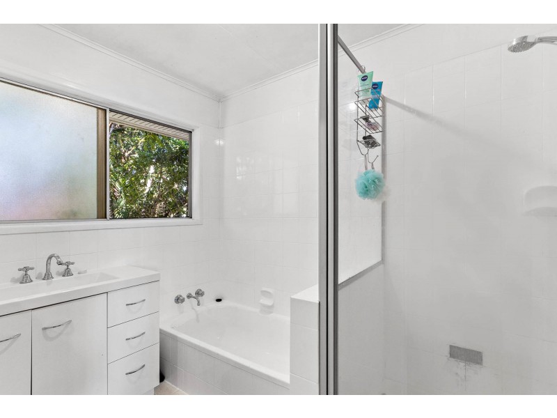 1 Cater Street, Bracken Ridge QLD 4017