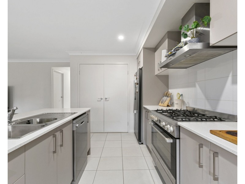 20 Mac Street, Bridgeman Downs QLD 4035