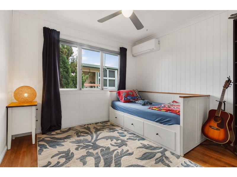 42 Hedge Street, Strathpine QLD 4500