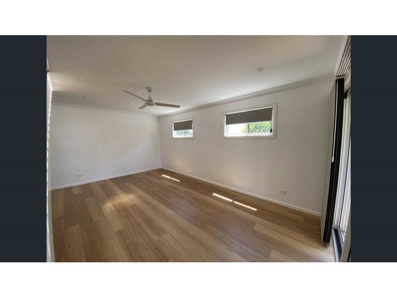 4 Wickham Street, Brighton QLD 4017