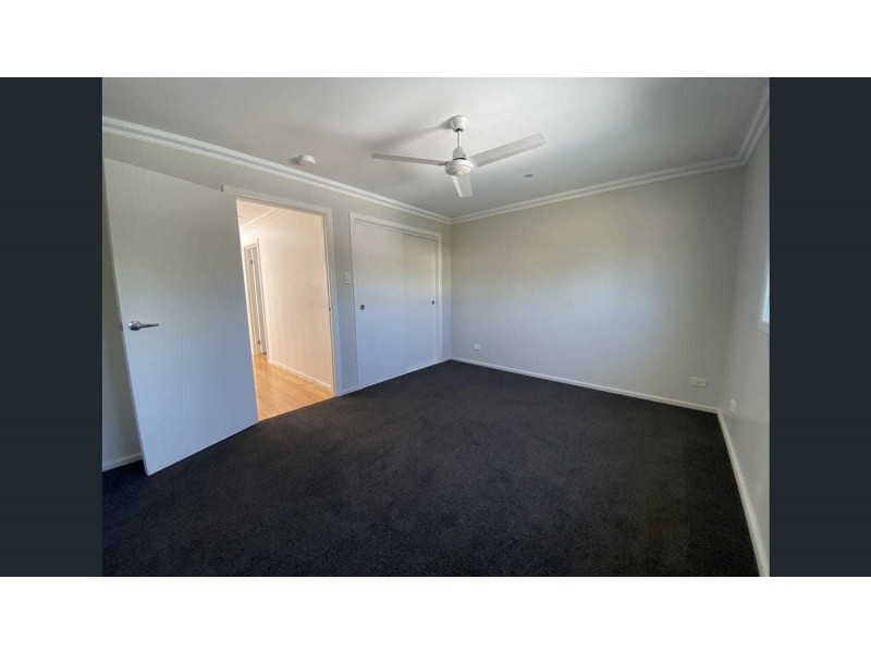 4 Wickham Street, Brighton QLD 4017