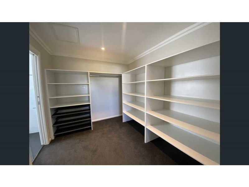 4 Wickham Street, Brighton QLD 4017