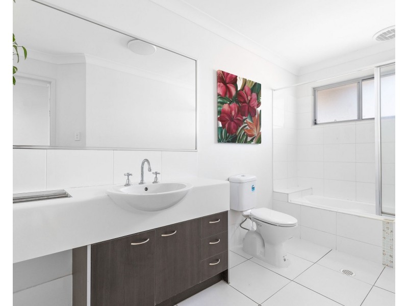 2/8 Ruocco Street, Bracken Ridge QLD 4017