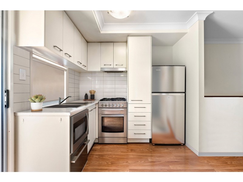 3 Broadwater Lane, Fitzgibbon QLD 4018
