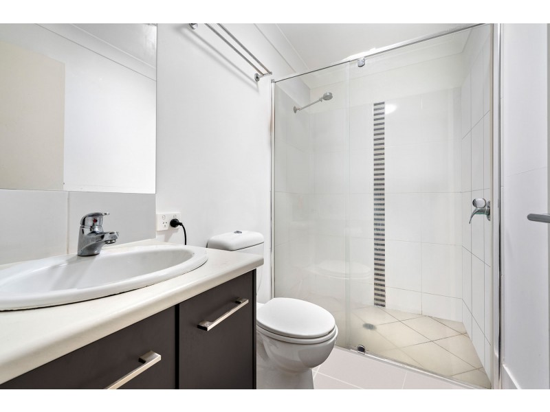 3 Broadwater Lane, Fitzgibbon QLD 4018