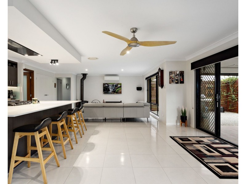 27-37 Country Court, Elimbah QLD 4516