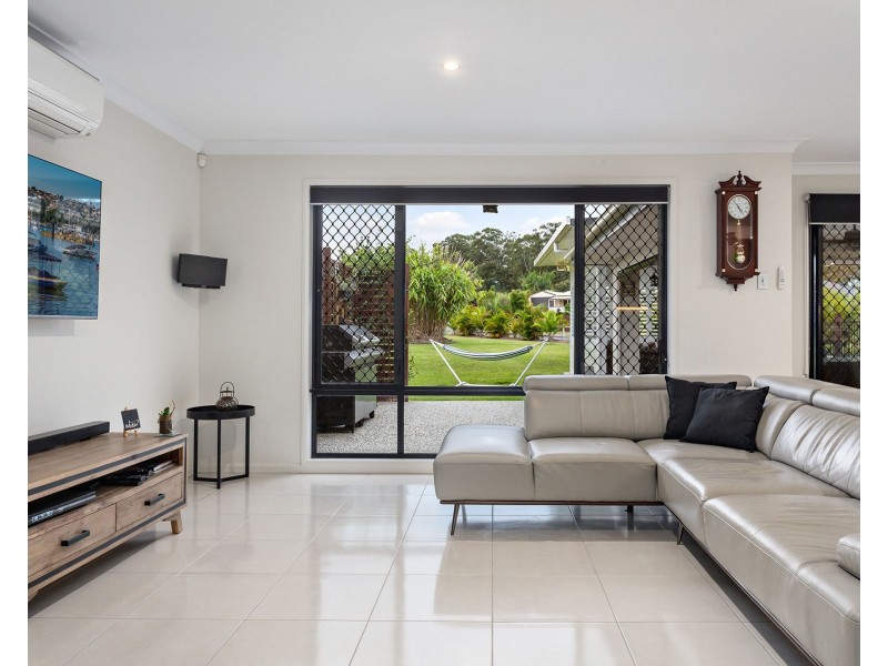 27-37 Country Court, Elimbah QLD 4516