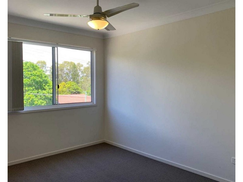 2/77 Haylock Street, Wynnum QLD 4178