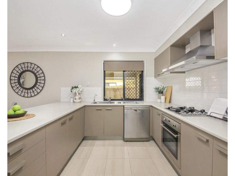 56 Caribou Crescent, Fitzgibbon QLD 4018