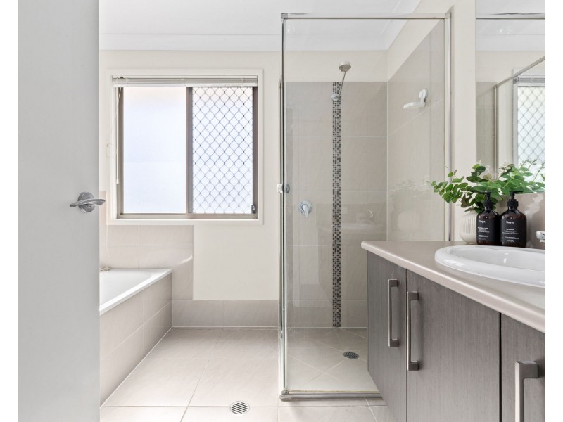 1 Mount Kaputar Avenue, Fitzgibbon QLD 4018