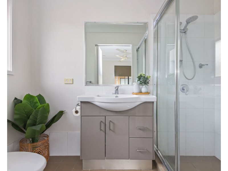 2/399 Rode Road, Chermside QLD 4032