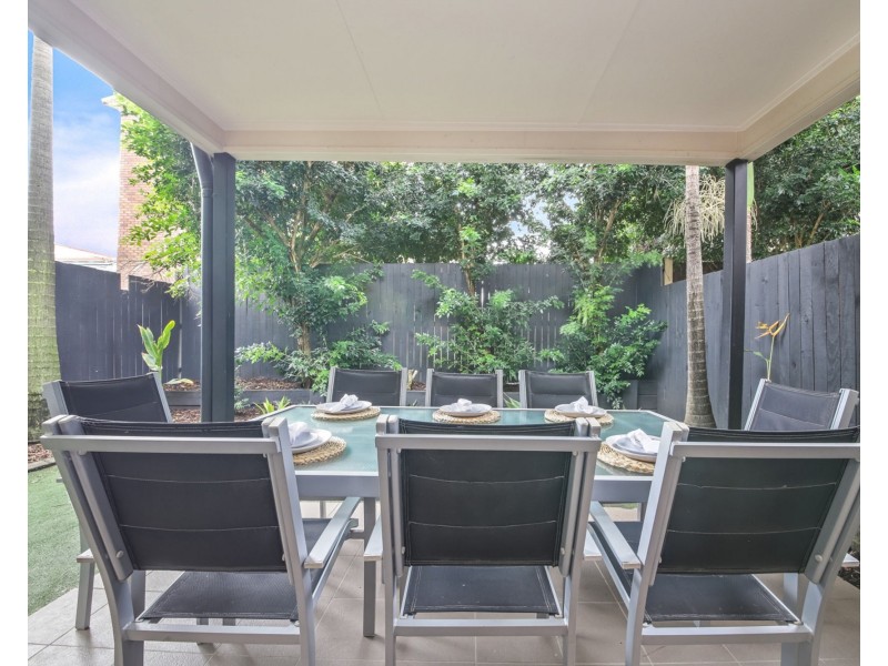 2/399 Rode Road, Chermside QLD 4032