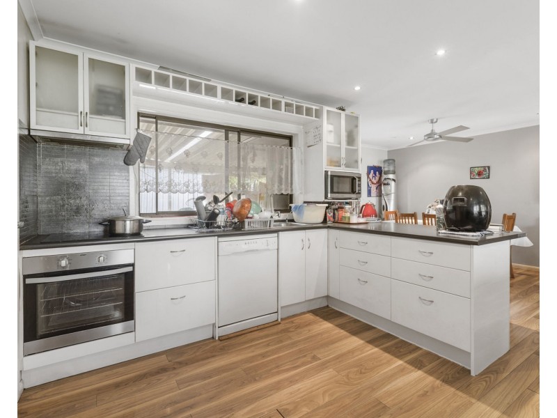 35 Livingstone Street, Strathpine QLD 4500