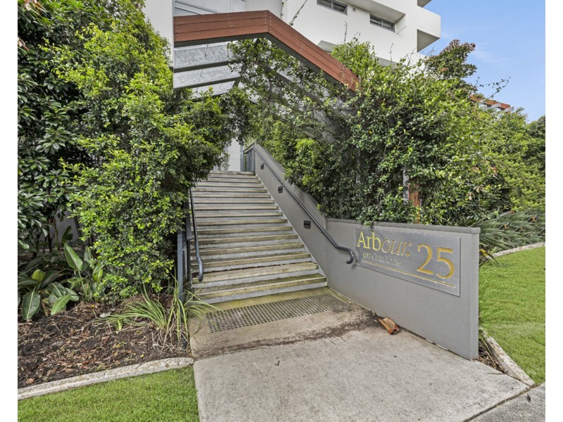 1103/25 Charlotte Street, Chermside QLD 4032