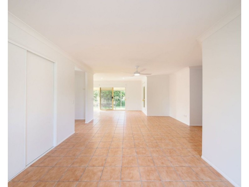 17 CALROSSY STREET, Boondall QLD 4034