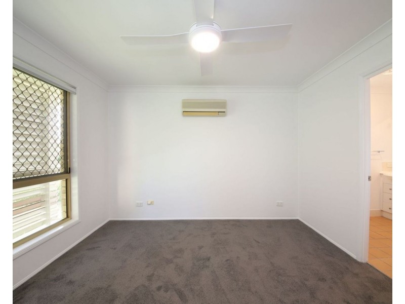 17 CALROSSY STREET, Boondall QLD 4034