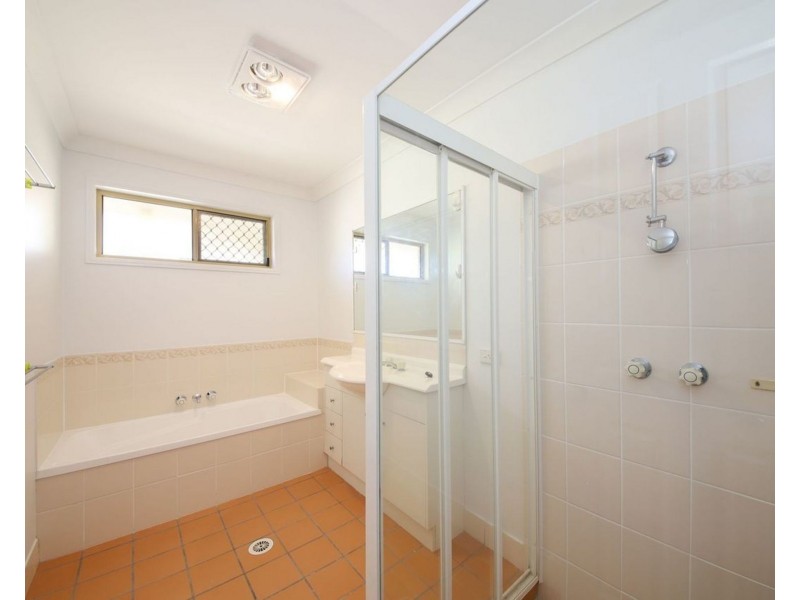 17 CALROSSY STREET, Boondall QLD 4034