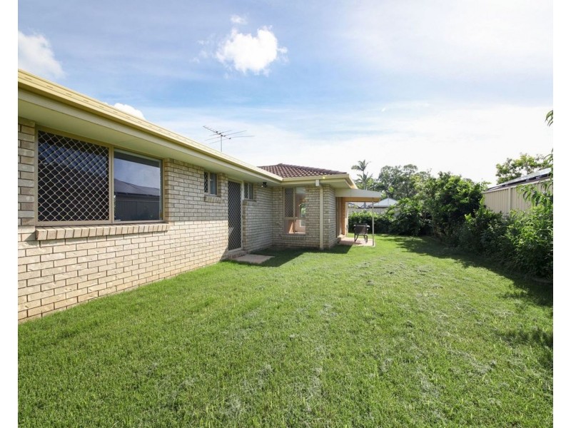 17 CALROSSY STREET, Boondall QLD 4034