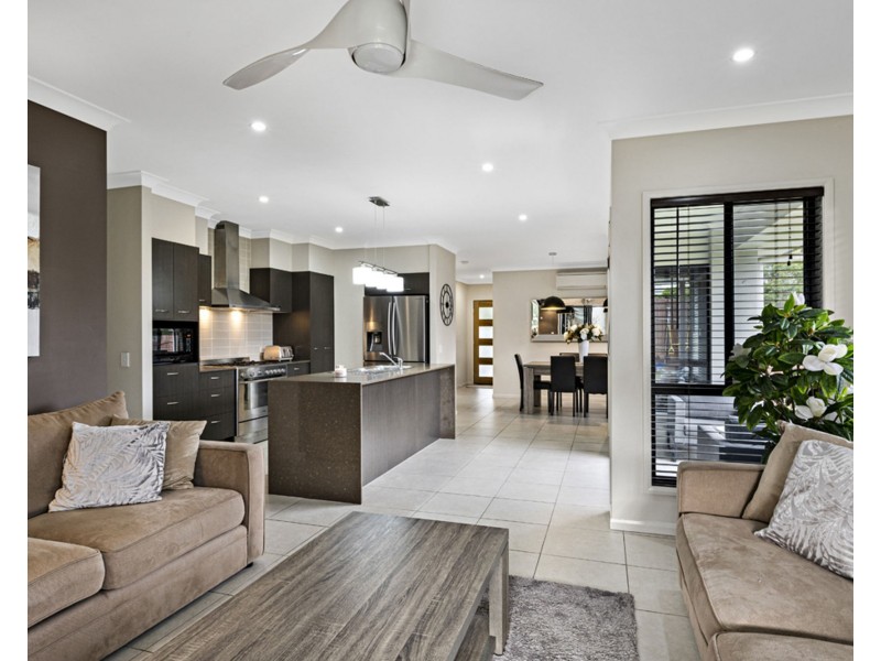 70 Swan Parade, Warner QLD 4500