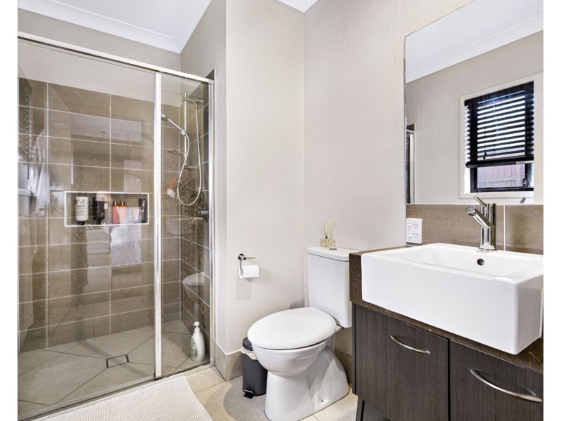 70 Swan Parade, Warner QLD 4500