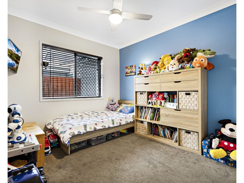 70 Swan Parade, Warner QLD 4500