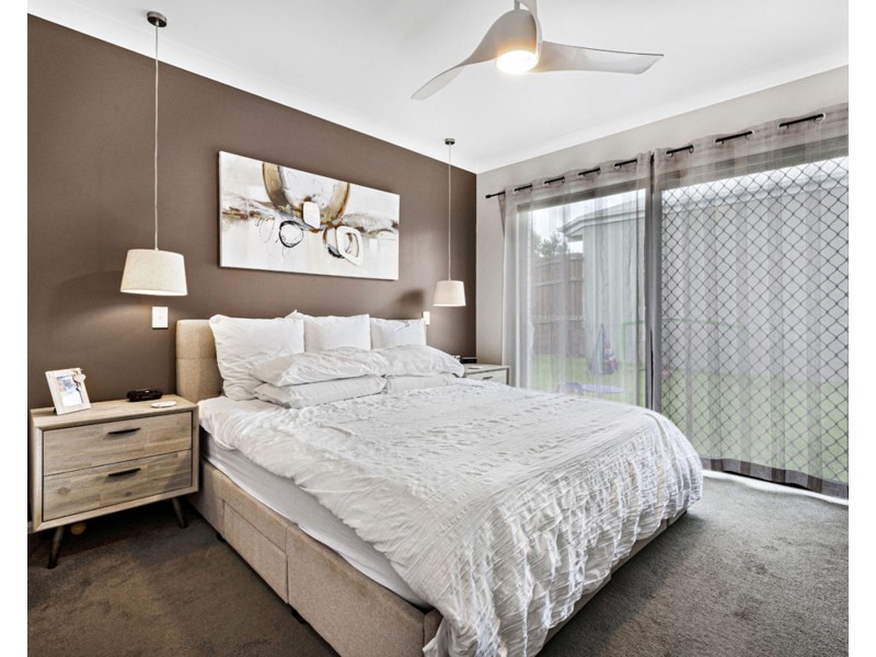 70 Swan Parade, Warner QLD 4500