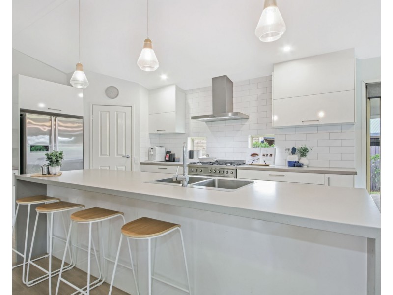 87 Cowie Road, Carseldine QLD 4034