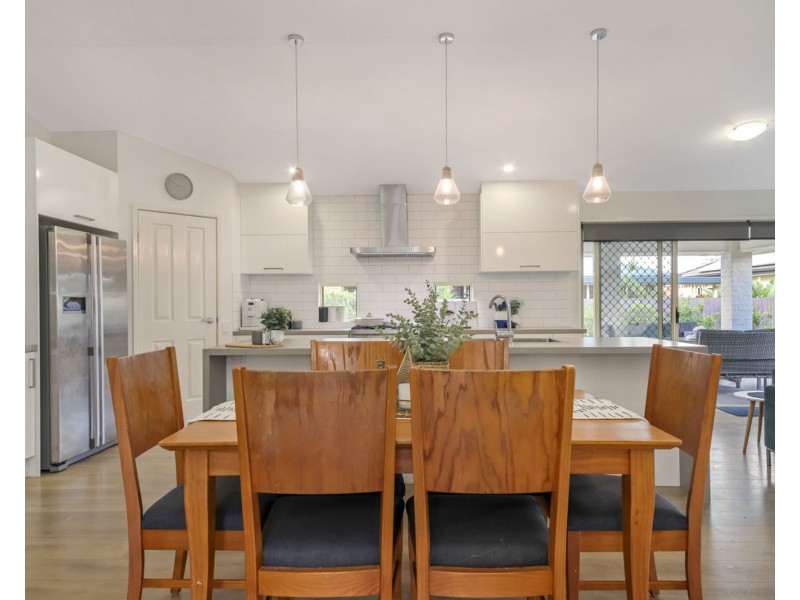 87 Cowie Road, Carseldine QLD 4034