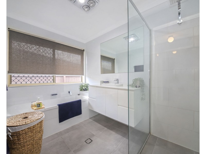 87 Cowie Road, Carseldine QLD 4034