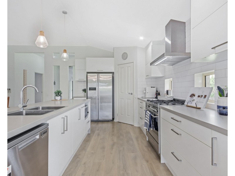 87 Cowie Road, Carseldine QLD 4034