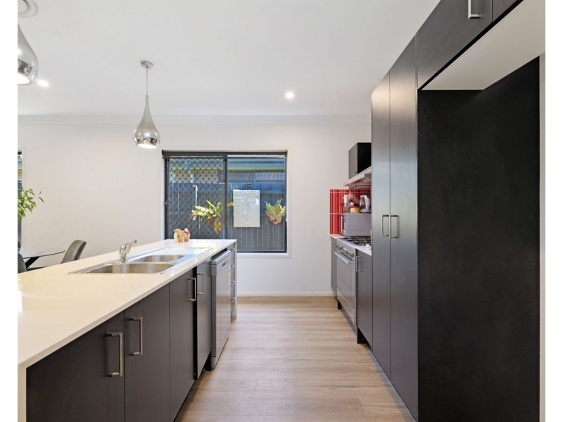 17 Kidston Crescent, Warner QLD 4500