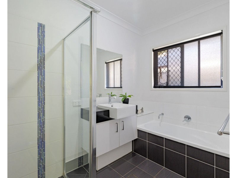 17 Kidston Crescent, Warner QLD 4500