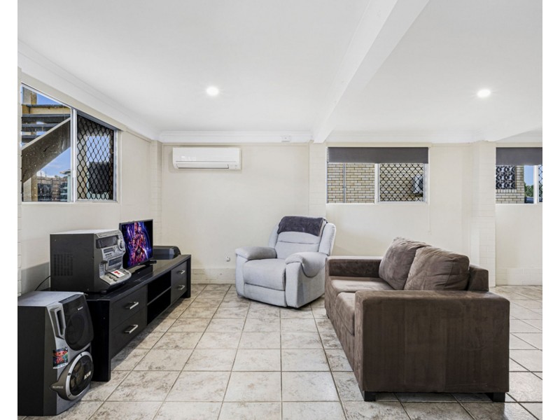 15 Kensington Way, Strathpine QLD 4500