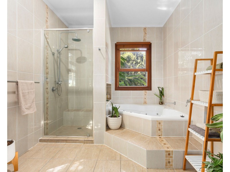 12-14 Chaseley Street, Nudgee Beach QLD 4014