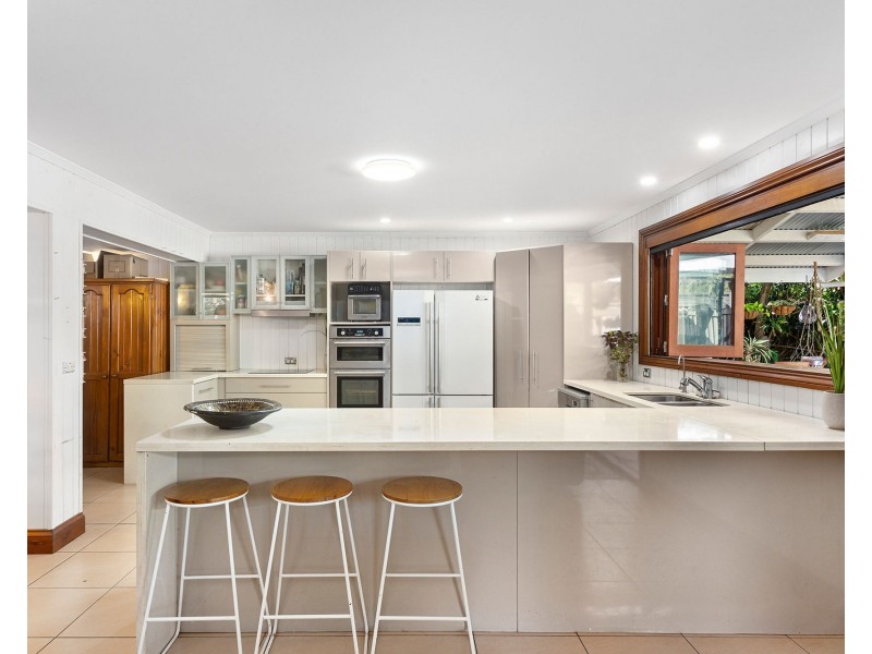 12-14 Chaseley Street, Nudgee Beach QLD 4014
