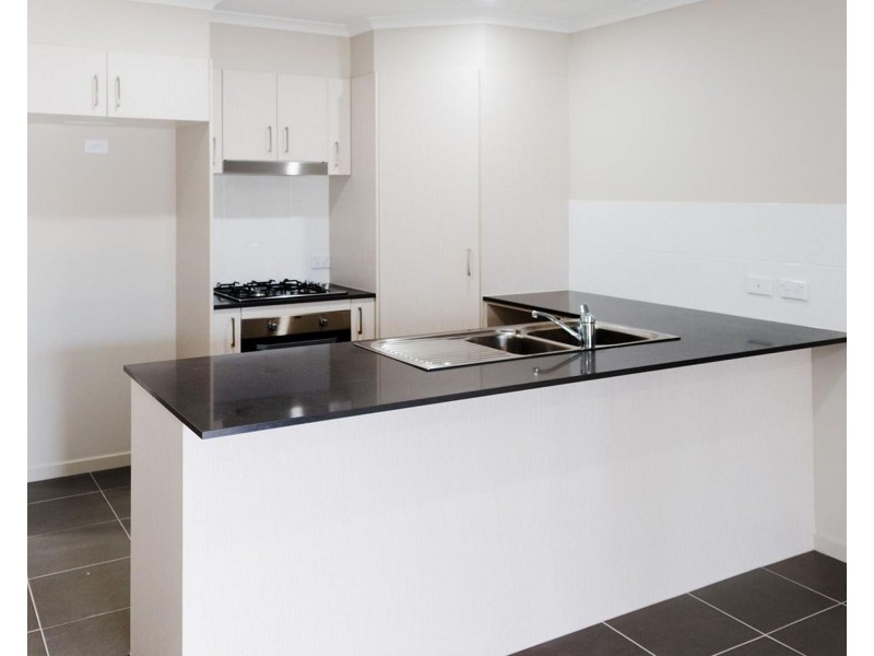 1/8 Capuchin Close, Dakabin QLD 4503