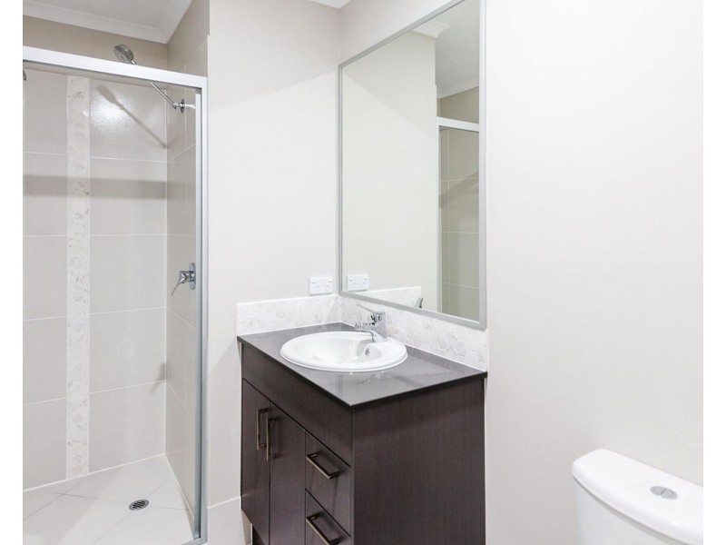 1/8 Capuchin Close, Dakabin QLD 4503