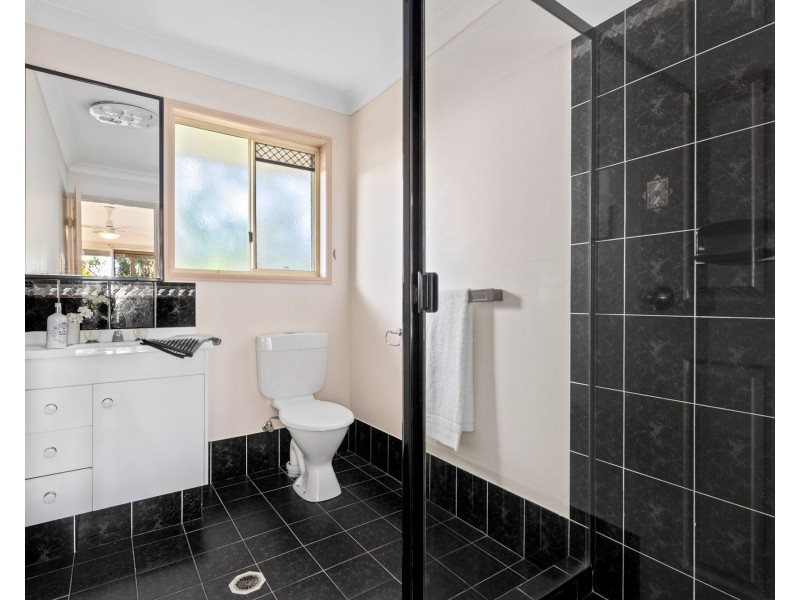 8 Magna Place, Bracken Ridge QLD 4017