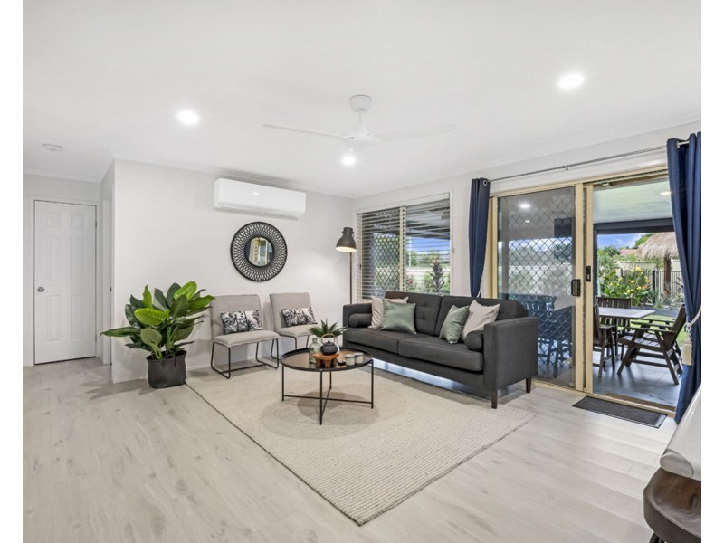 7 Blue Mountain Cres, Warner QLD 4500