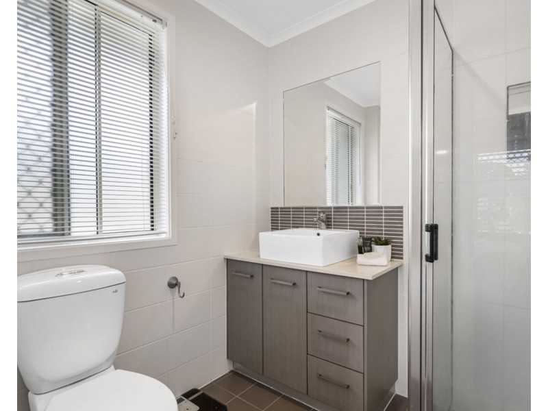 7 Blue Mountain Cres, Warner QLD 4500