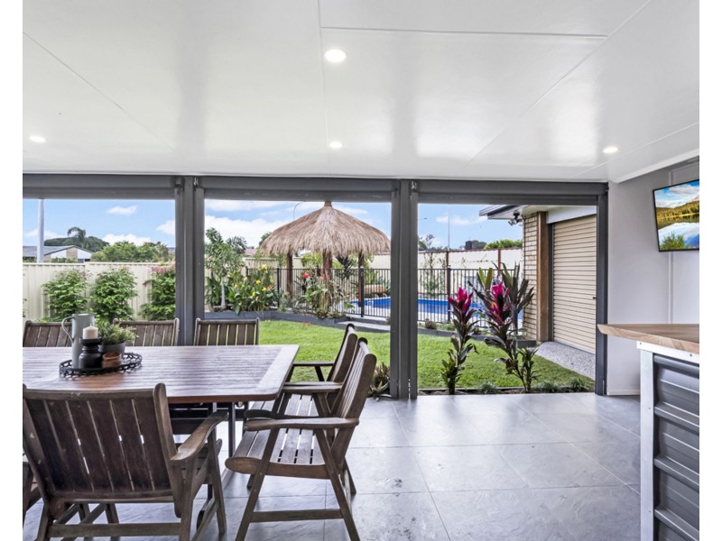 7 Blue Mountain Cres, Warner QLD 4500