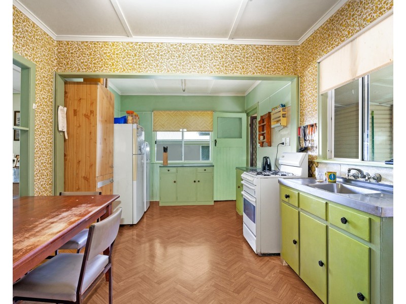 33 Landsboro Avenue, Boondall QLD 4034