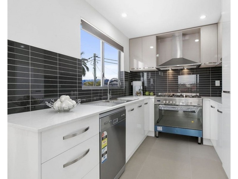 8/24 Wallace Street, Chermside QLD 4032