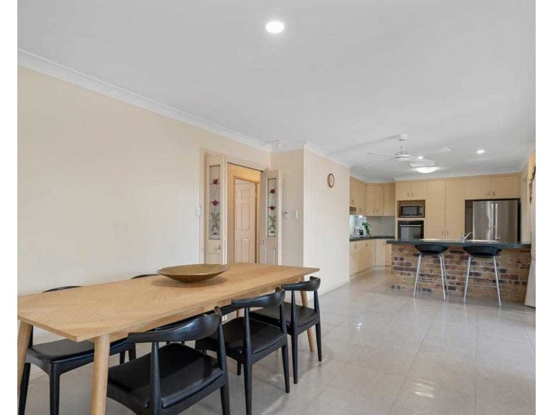 9 Sunburst Court, Capalaba QLD 4157