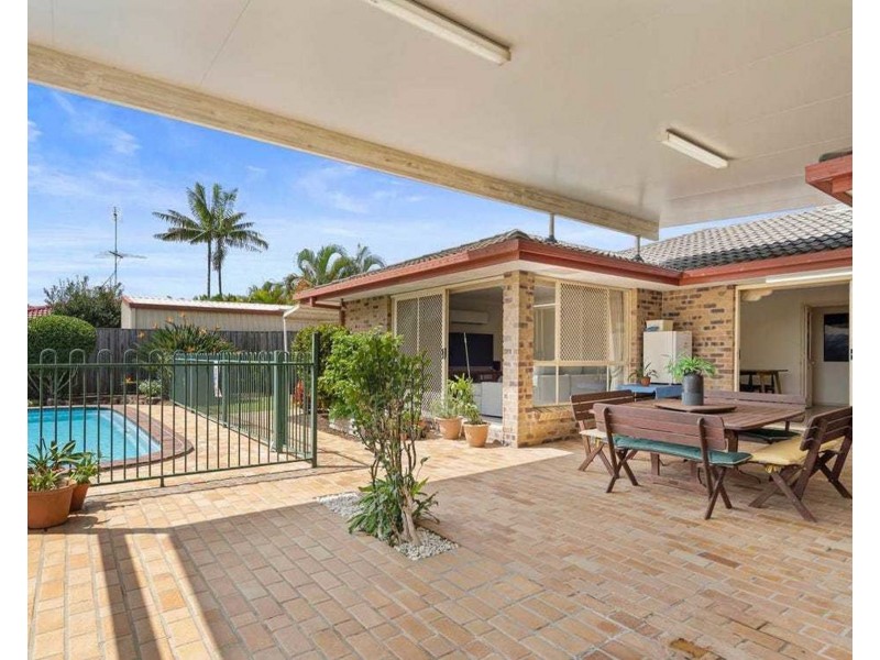 9 Sunburst Court, Capalaba QLD 4157
